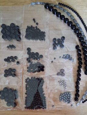 Brand New Beads H106